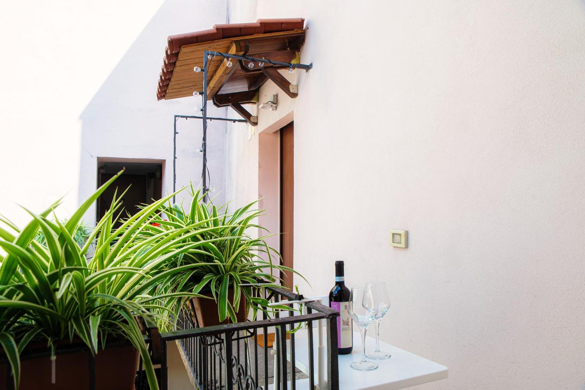Casa Giulini - The House Of Travelers Apartman Como Kültér fotó