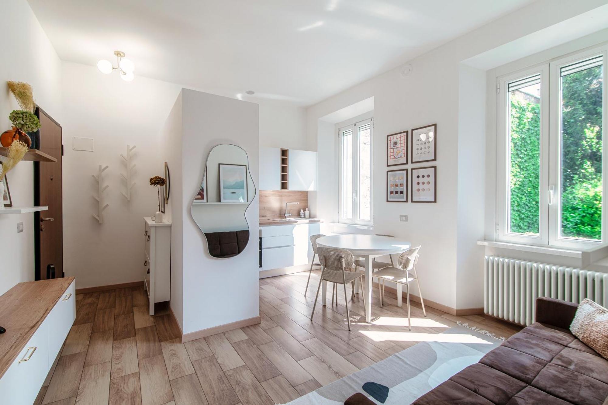 Casa Giulini - The House Of Travelers Apartman Como Kültér fotó
